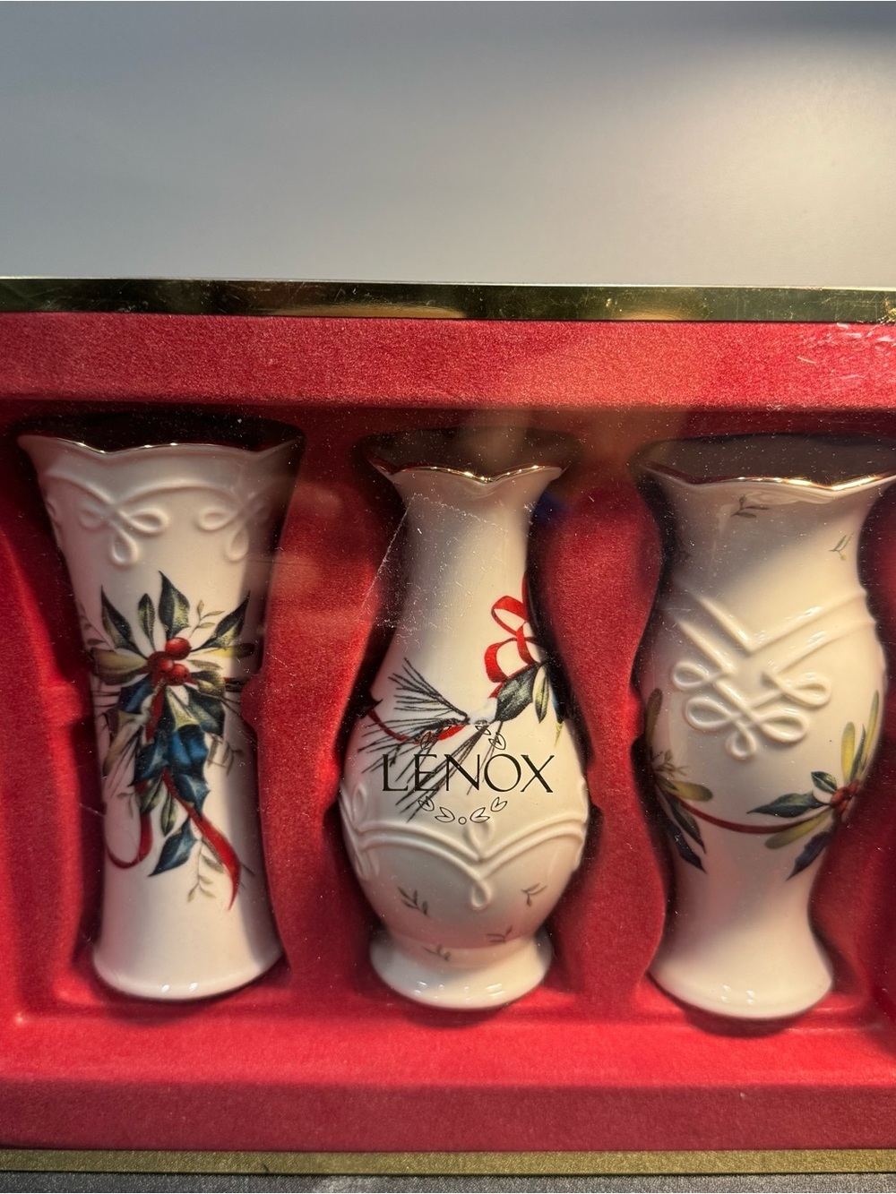Lenox White Porcelain Bud Vase Set of 3 Red Green Winter Greetings with Box